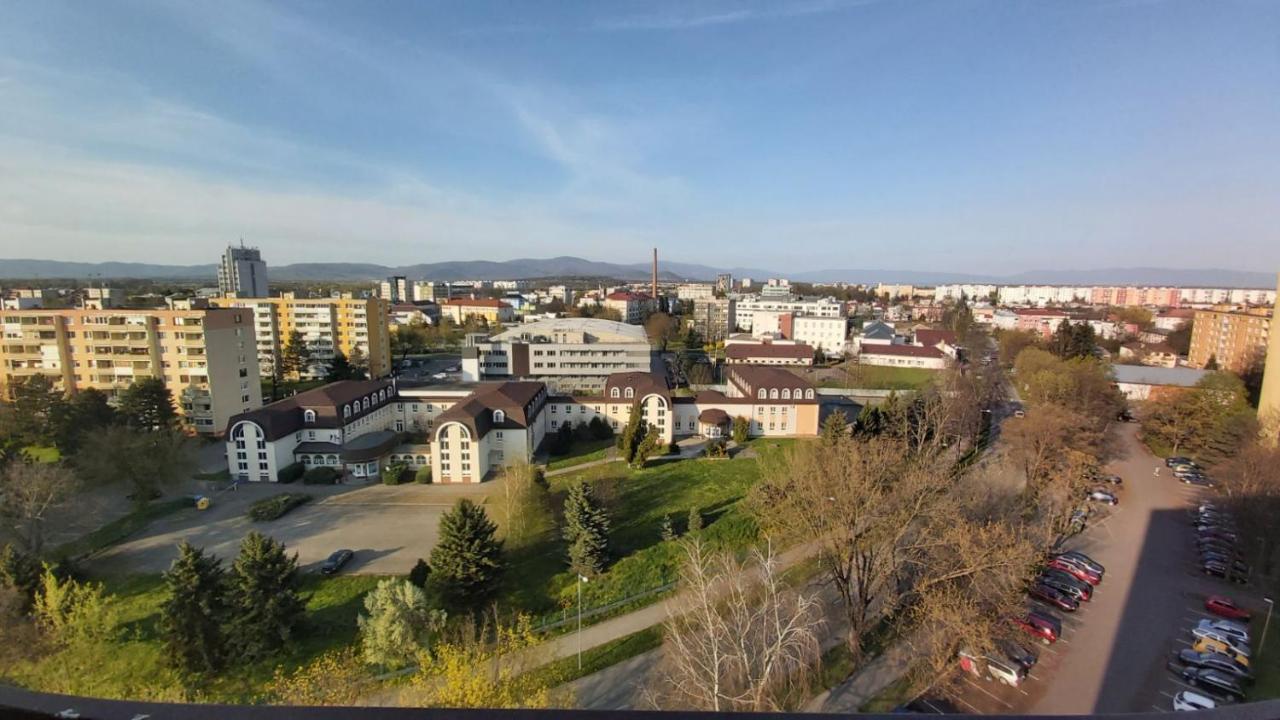 Utulny apartman blizko centra Michalovce Exterior foto